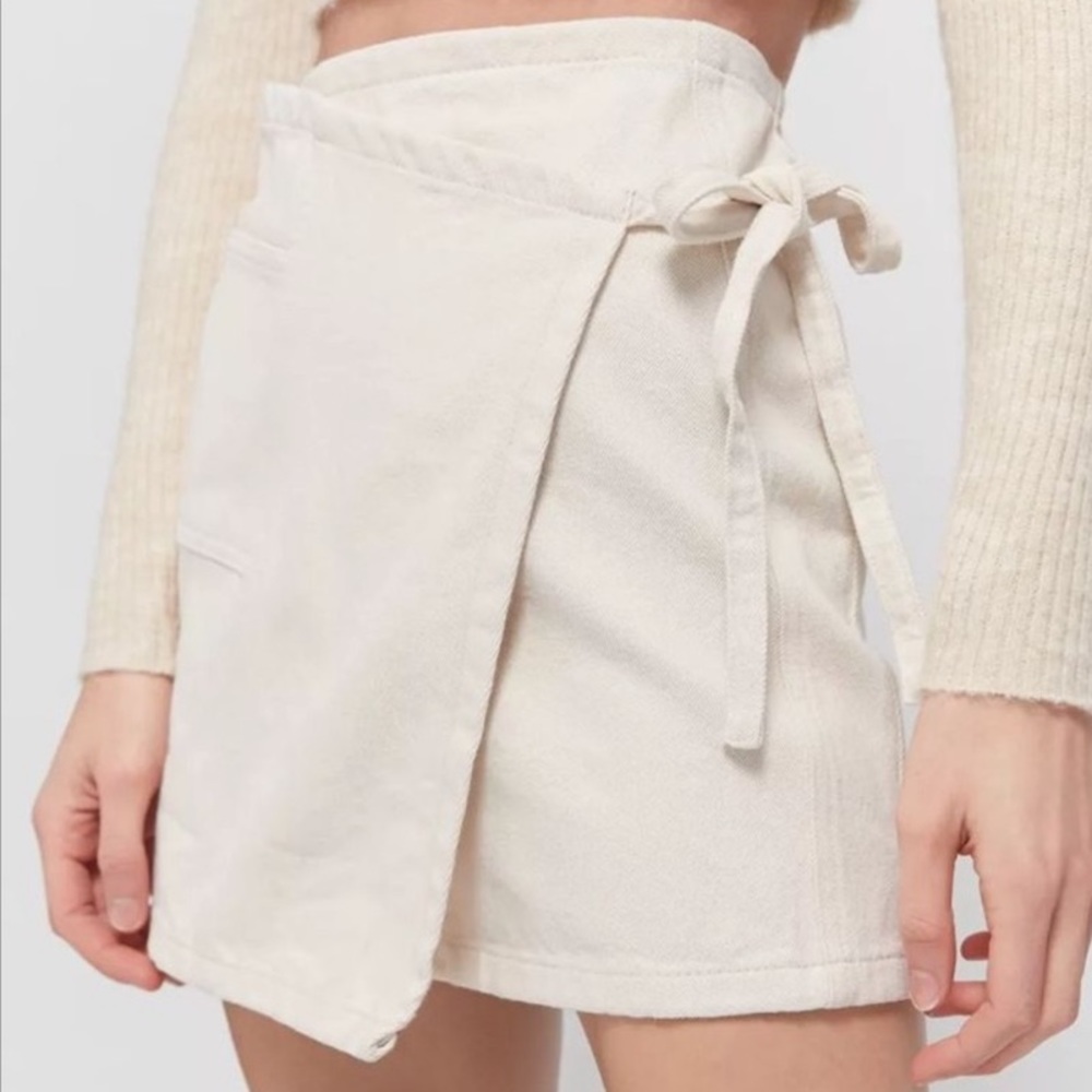 URBAN OUTFITTERS BDG CANVAS TAN TIE SKIRT WITH POCKET